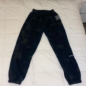 Alphalete HCTS Joggers